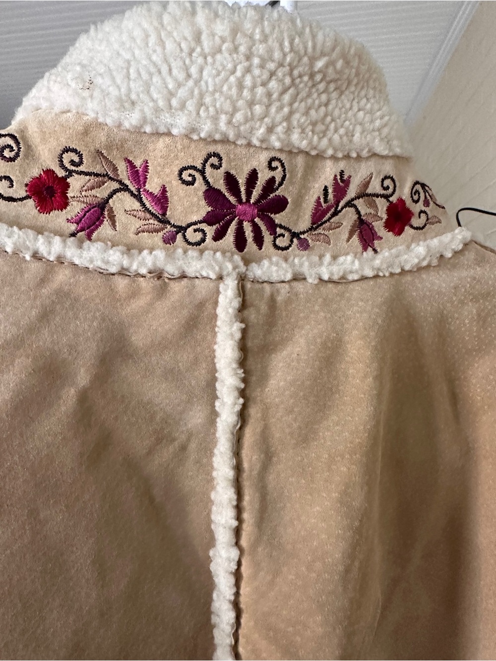 Vintage St. John's Bay Beige Teddy Jacket with Pink Floral Embroidery - Picture 8 of 11